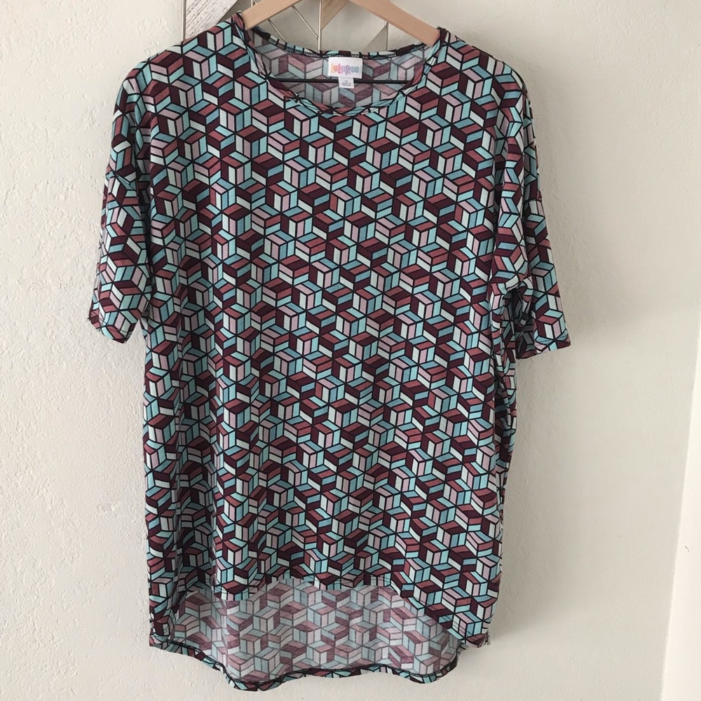 Lularoa geometric pattern top